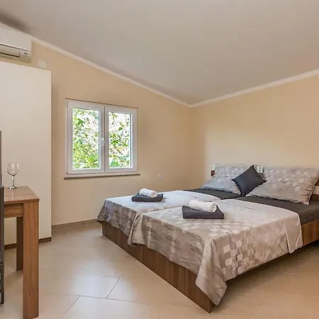 Bobeta Apartment *